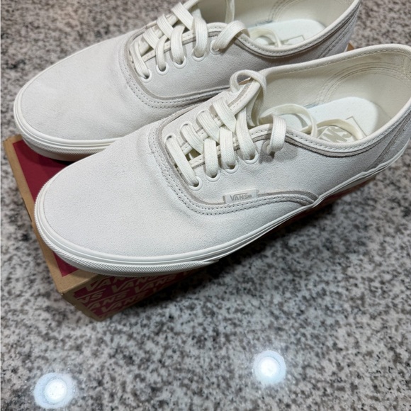 Vans Authentic Marshmallow, Men’s size 10 Shoes - Picture 2 of 9